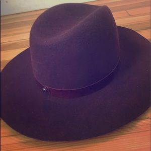 JANESSA LEONE Classic Hat